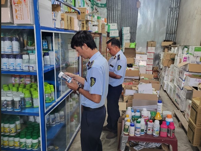 Kiên Giang: Xử phạt trên 100 triệu đồng cơ sở kinh doanh thuốc bảo vệ thực vật